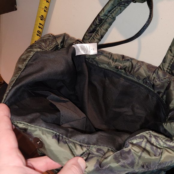 Brand new Women's Purse with makeup bag & another larger bag--$50 obo - Picture 4 of 11